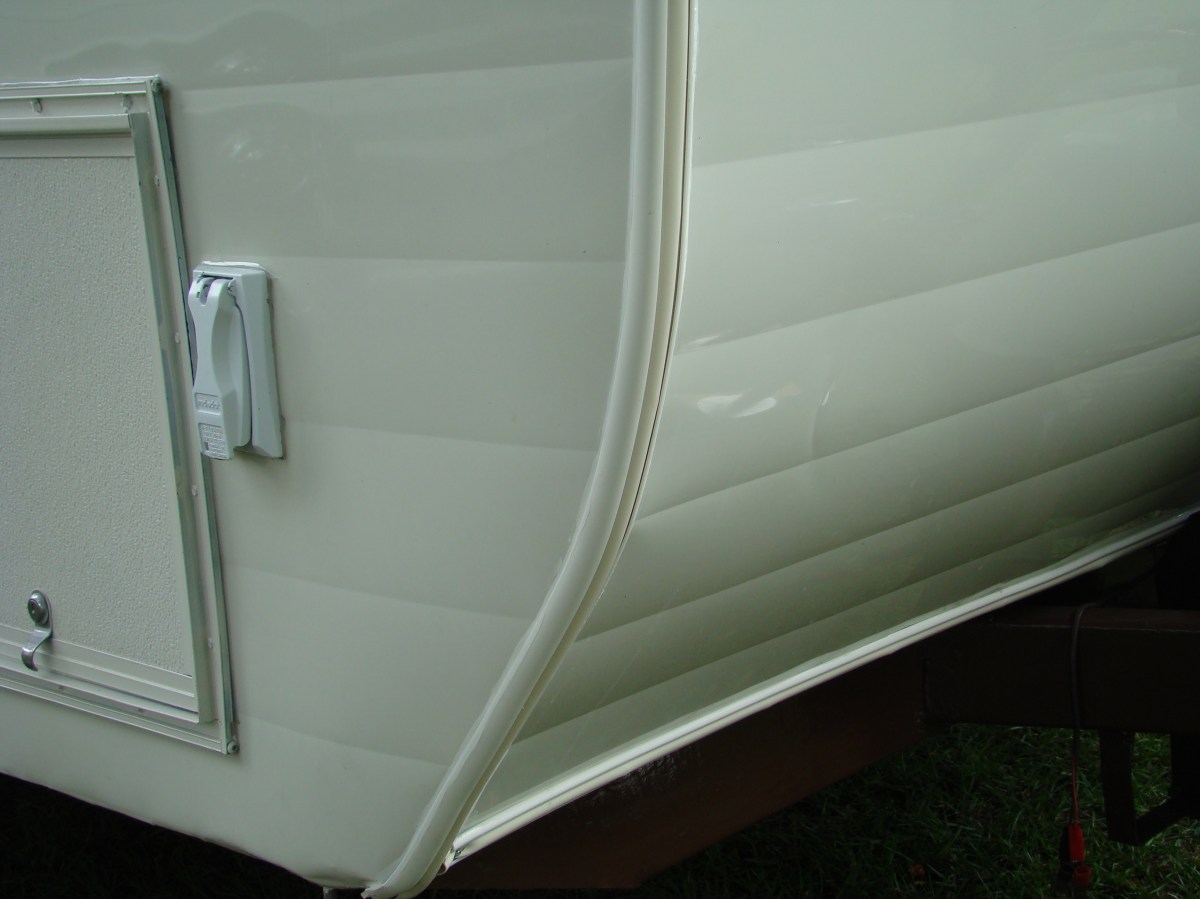 Motorhome Rear Corner How To Reseal RV Corner Molding | RV 101® / RV Education 101®